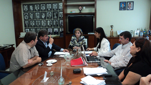 A reunião aconteceu nesta quarta-feira (29) entre a primeira dama, Nélia Nahim; a presidente da Câmara de Dirigentes Lojistas de Campos (CDL), Maria Luiza Schulz; o presidente da Campos Luz, Álvaro Barbosa; e o secretário de Comunicação Social,  (Foto: Divulgação)