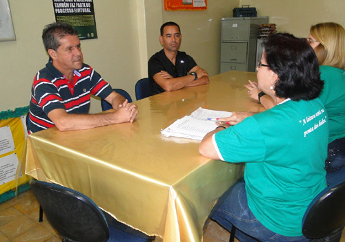 Presidente da Fundação de Esportes, Magno Prisco, se reuniu com a direção do Educandário dos Cegos para decidir o apoio (Foto: Divulgação)