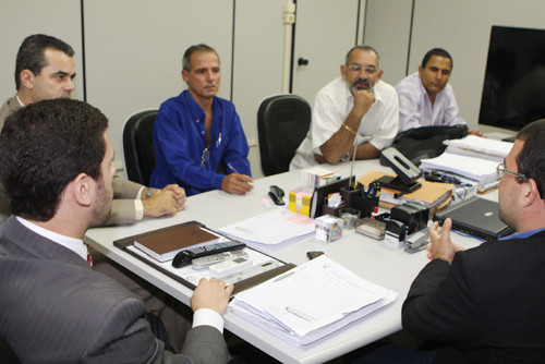 A reunião aconteceu nesta terça-feira (05) na Procuradoria Geral do Município (Foto: Roberto Joia)