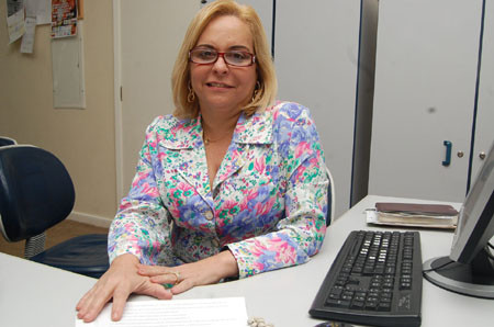 Secretária de Trabalho e Renda, Cecília Ribeiro Gomes, fala sobre as novas instalações (Foto: Gerson Gomes)