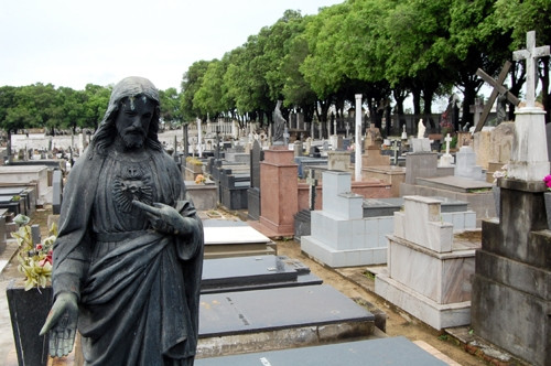 A estimativa de visitação no Cemitério do Caju , é de cerca de 40 mil pessoas (Foto: Antônio Leudo)