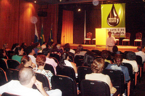 Presidente da Fundação, Avelino Ferreira chamou sobre o evento para os servidores (Foto: Divulgação)