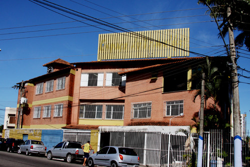 O Balcão de emprego funcionada na avenida 28 de março (Foto: Check)