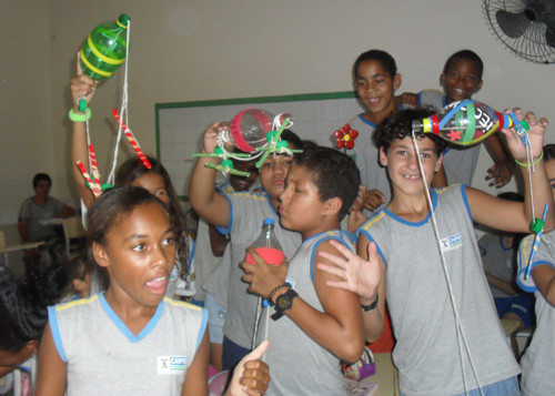 Alunos e professores da unidade também puderam conhecer o Projeto Recicloteca (Foto: Divulgação)