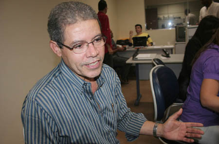Mário Lopes diz que a aquisição de uma residência para a instalação mais rápida de um dos abrigos (Foto: Antônio Leudo)