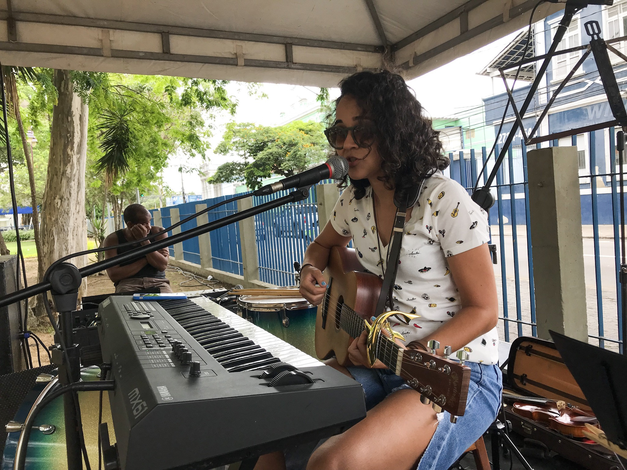 Como tocar parabéns no teclado - Musical leizer