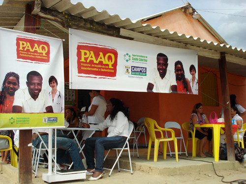 Cerca de 40 adultos e 20 crianças foram consultados pelos médicos do Programa de Assistência aos Assentamentos e Quilombolas (Foto: Divulgação)