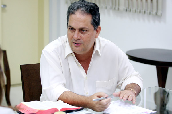 Nahim: É um absurdo dizer que sou contra o Programa de Bolsas (Foto: Gerson Gomes)