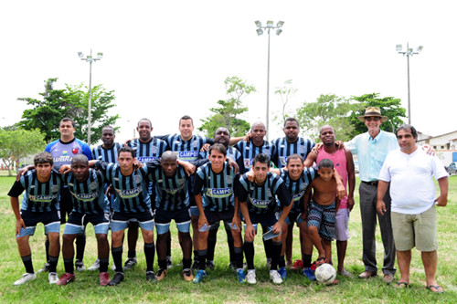 A equipe de futebol society da Fundação Cultural Jornalista Oswaldo Lima se sagrou campeã dos Jogos de Integração, Lazer e Cultura dos Servidores Municipais (Foto: Divulgação)