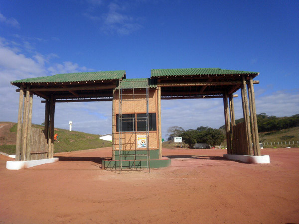 Após seis meses de obras de engenharia e estruturação do local e um investimento total de R$ 5 milhões, Campos passa a contar com um aterro sanitário ideal (Foto: Divulgação)