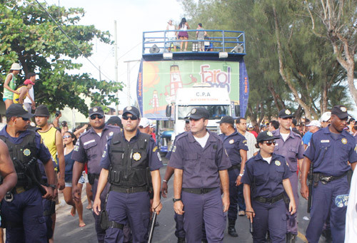 A Guarda Municipal está preparada para atuação na praia do Farol, na programação de verão 2011 (Foto: Gerson Gomes)