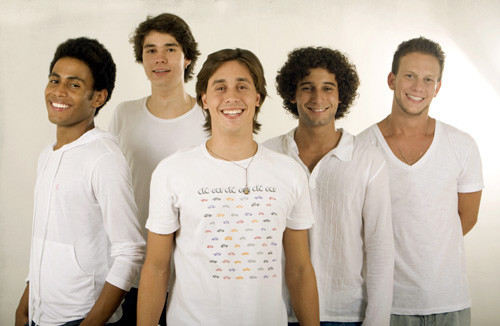 No elenco, estao os atores Rafael Almeida, Ìcaro Silva, Ivan Mendes, Eduardo Pelizzari e Caio Bucker. (Foto: Divulgação)