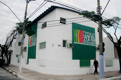 A Fundação Municipal Zumbi dos Palmares abriu 80 vagas para o curso (Foto: Antônio Leudo)