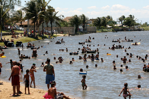 Devido ao grande fluxo de banhistas na primeira quinzena de janeiro, o CCZ está fazendo um novo estudo, que deve ser concluído em cinco semanas (Foto: Antônio Leudo)