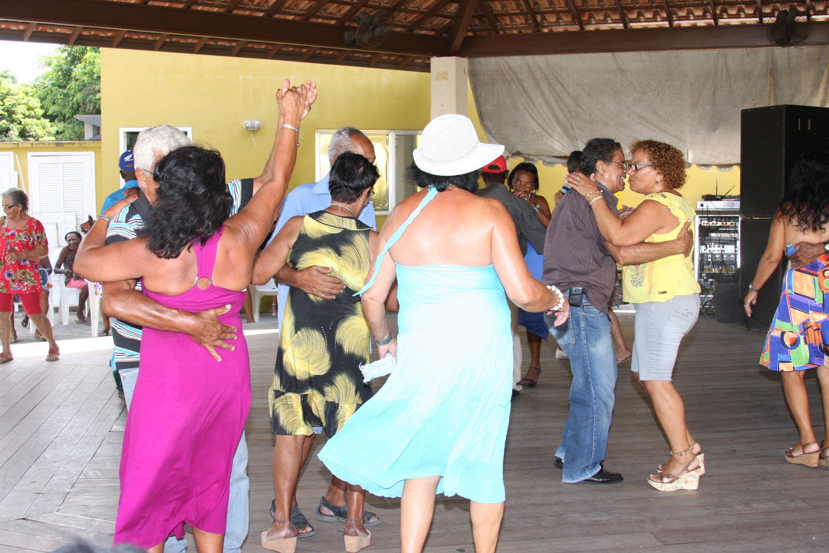 Os bailes da terceira idade agora acontecerão também na Fundação de Esportes (Foto: Check)