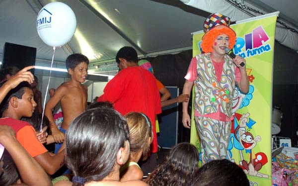 Meninos e meninas com até 12 anos vão aprender os principais passos da dança com o professor José Carlos (Foto: Check)