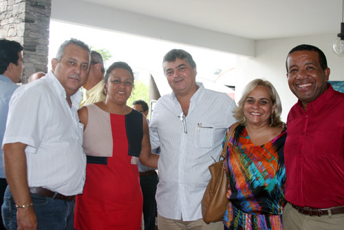 O secretário Eraldo Bacellar, com o subsecretário, Orlando Portugal; a secretária executiva do Procon, Rosangela Tavares; a secretária de Trabalho e Renda, Cecília Ribeiro Gomes, e o diretor do Departamento de Turismo da secretaria, Lúcio de Jes (Foto: Check)