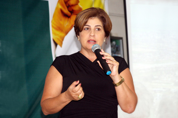 A Prefeita Rosinha Garotinho vai lançar no dia 19 de março a vacina contra Hepatite A no calendário municipal de imunização com a participação do ministro da Saúde, Alexandre Padilha (Foto: Gerson Gomes)