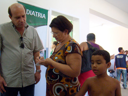 O vice-Prefeito, Doutor Chicão, disse que outras localidades e bairros serão beneficiados pelo Prefeitura Presente (Foto: Marcelo Esquef)