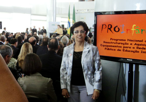 A Secretária de Educação, Joilza Rangel Abreu, presente na solenidade de lançamento do programa de construção de creches, o Pró-Infância. (Foto: Divulgação)