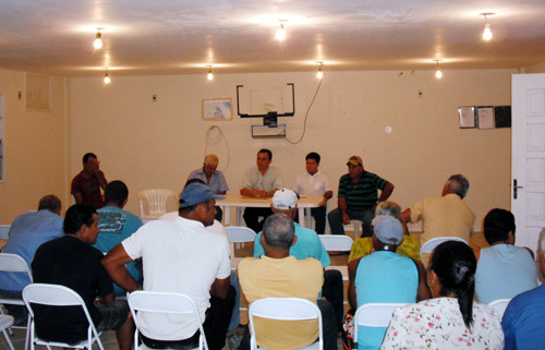 A reunião com pequenos produtores aconteceu na semana passada (Foto: Divulgação)