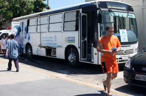 Profissionais da Saúde estão sendo imunizados contra o vírus da Gripe A (Foto: Check)