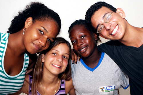 Alunos participaram nesta terça-feira (30) de ensaio para apresentação que vai acontecer durante a entrega dos prêmios (Foto: César Ferreira)