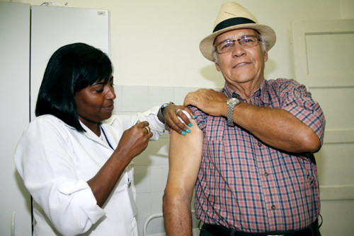 Sábado (30) é o Dia de Mobilização Nacional Contra a Gripe e a  imunização prossegue até 17h (Foto: Rogério Azevedo)