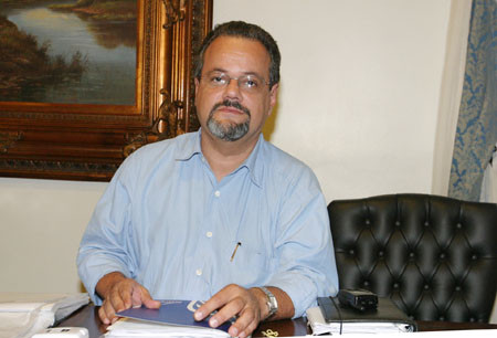 O prazo para o recadastramento, que terminaria do dia 15, foi prorrogado até o dia 29, pelo secretário Francisco Esquef (Foto: Roberto Joia)