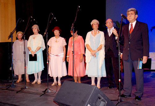 O grupo Boa Noite Amor realizará sua 58ª apresentação no palco do Teatro Trianon, nesta quinta-feira (05) (Foto: Divulgação)