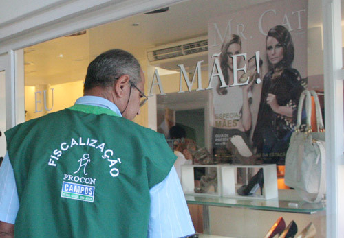Prossegue fisalização de Shoppings pelo Procon (Foto: Antônio Leudo)