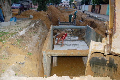 As obras do trecho da Linha do Limão vão acabar com os alagamentos no local, já que utilizam técnicas avançadas da construção civil (Foto: Check)