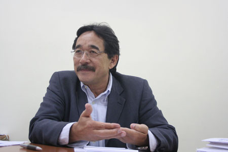 O Secretário de Saúde, Paulo Hirano, diz que o PSE, um programa da Secretaria de Saúde, tem surtido grandes resultados (Foto: Roberto Jóia)