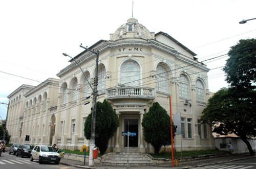 O evento acontecerá no auditório da Faculdade de Medicina (Foto: Check)