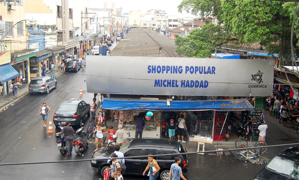 No Shopping Popular Michel Haddad os comerciantes já estão saindo da informalidade (Foto: Gerson Gomes)
