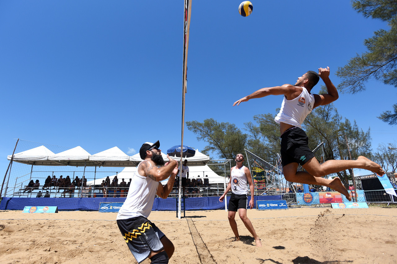 Sexta-feira será de handebol e beach tennis nos Jogos Estudantis Record TV  / Academia Nova Estação - GF Esporte