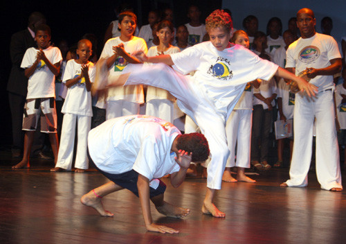 A capoeira tem sido elo de ligação entre a Fundação e estudantes (Foto: Check)