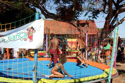 O Projeto Brincadeira de Criança agita o interior do município neste fim de semana (Foto: Antônio Leudo)