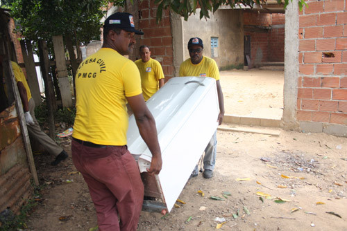 Um dos serviços oferecidos pela Defesa Civil Muncipal é a ajuda na mudança de residências (Foto: Arquivo)