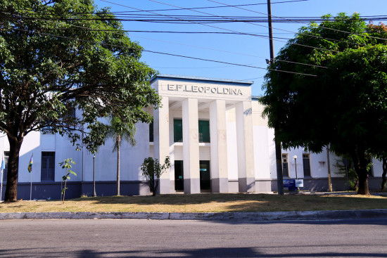 Apenas 8,8% das salas da rede municipal de SP receberam