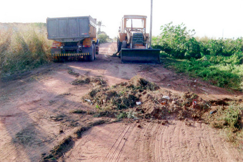 A estrada que liga Cambaíba à Fazenda Saquarema é uma das estradas recuperadas e que vem sendo uma importante via de ligação entre os distritos da Baixada Campista (Foto: Divulgação)