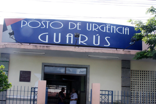 A medida foi adotada após denúncia de atendimento médico realizado na  quarta-feira (14) por um acadêmico da Faculdade de Medicina de Campos (FMC) no Posto de Urgência (PU) de Guarus (Foto: Check)