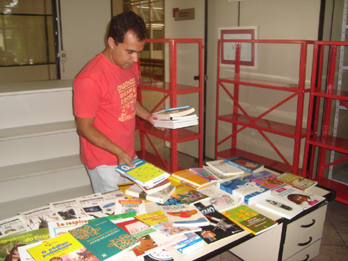 O material já começou a ser catalogado pelos leitores (Foto: Phillipe Moacyr)