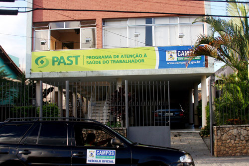 Para atender a demanda no município, o Past oferece em sua sede, na Rua Siqueira Campos, 108, ao lado do Automóvel Clube, o Núcleo de Acidente Biológico (Foto: Roberto Jóia)