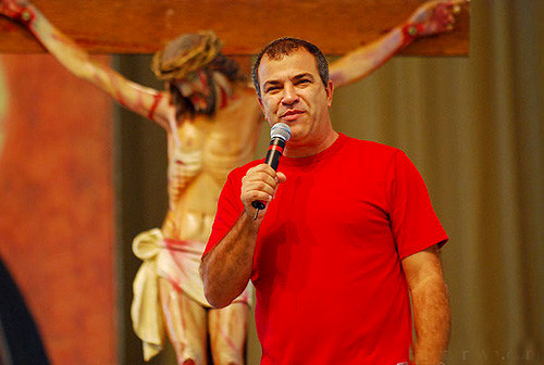 Show de evangelização de Laércio Oliveira acontece no domingo ás 20h (Foto: Divulgação)