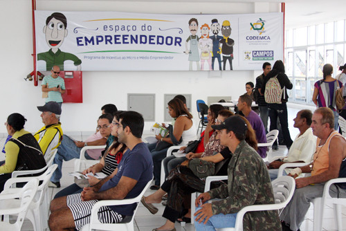 O atendimento do Espaço do Empreendedor prossegue hoje (sexta-feira, 29), das 9h às 17h, na Praça São Salvador (Foto: Gerson Gomes)