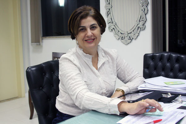 A Prefeita Rosinha Garotinho participa da reunião, às 10h30, em Brasília (Foto: Gerson Gomes)