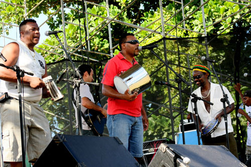 No sábado(13), haverá show do grupo de pagode campista Força Maior (Foto: Divulgação)