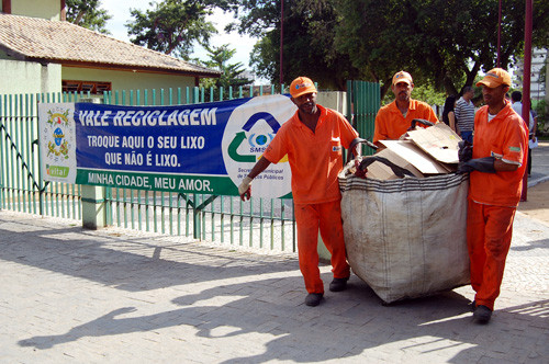 No Dia da Limpeza Urbana a secretaria de Serviços Públicos vai receber materiais recicláveis em troca de adubo orgânico (Foto: Gerson Gomes)