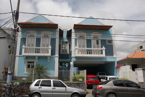 O recadastramento é feito de forma aleatória, sem seguir o cronograma de atendimento estabelecido a partir das iniciais dos nomes dos servidores, na sede do PreviCampos (Foto: Antônio Leudo)